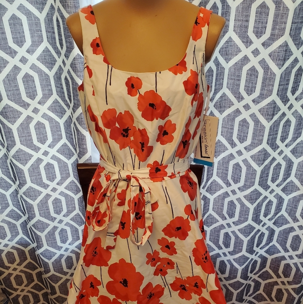 Beautiful Breaking Loose Floral Dress - Picture 2 of 5